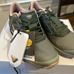 Women's Green and Pink Sneakers